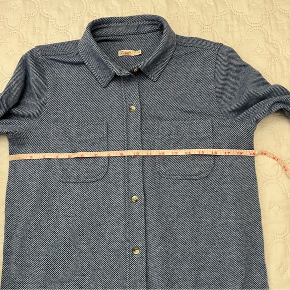 Faherty Legend Sweater Shirt Glacier Blue Twill Women’s Small - Picture 7 of 14